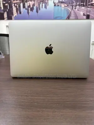 Laptop Apple MacBook Pro 2017 8GB Intel Core i5 SSD 256GB