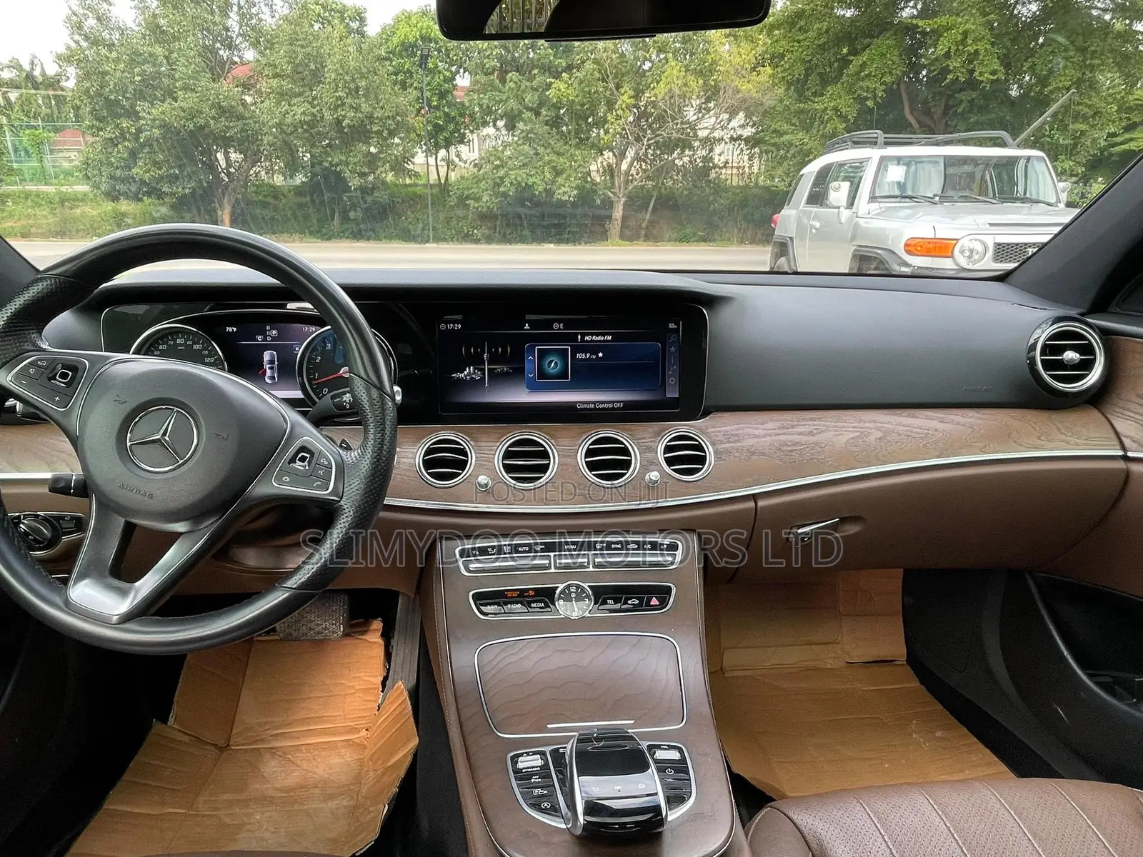 Mercedes-Benz E300 2018 White