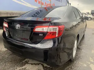 Toyota Camry SE 4dr Sedan (2.5L 4cyl 6A) 2012 Gray