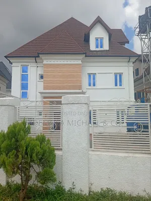 5bdrm Duplex in Idu/Karmo for sale