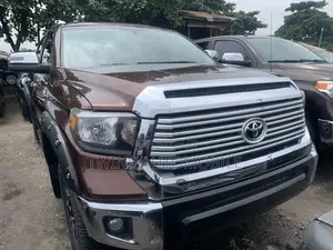 Toyota Tundra 2018 Brown