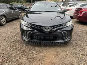 Photo - Toyota Camry 2018 Black