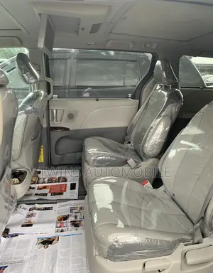 Toyota Sienna Limited 7 Passenger 2012 Gray