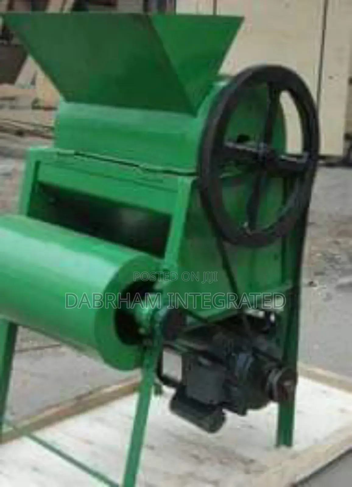 Grandnut Shelling Machine