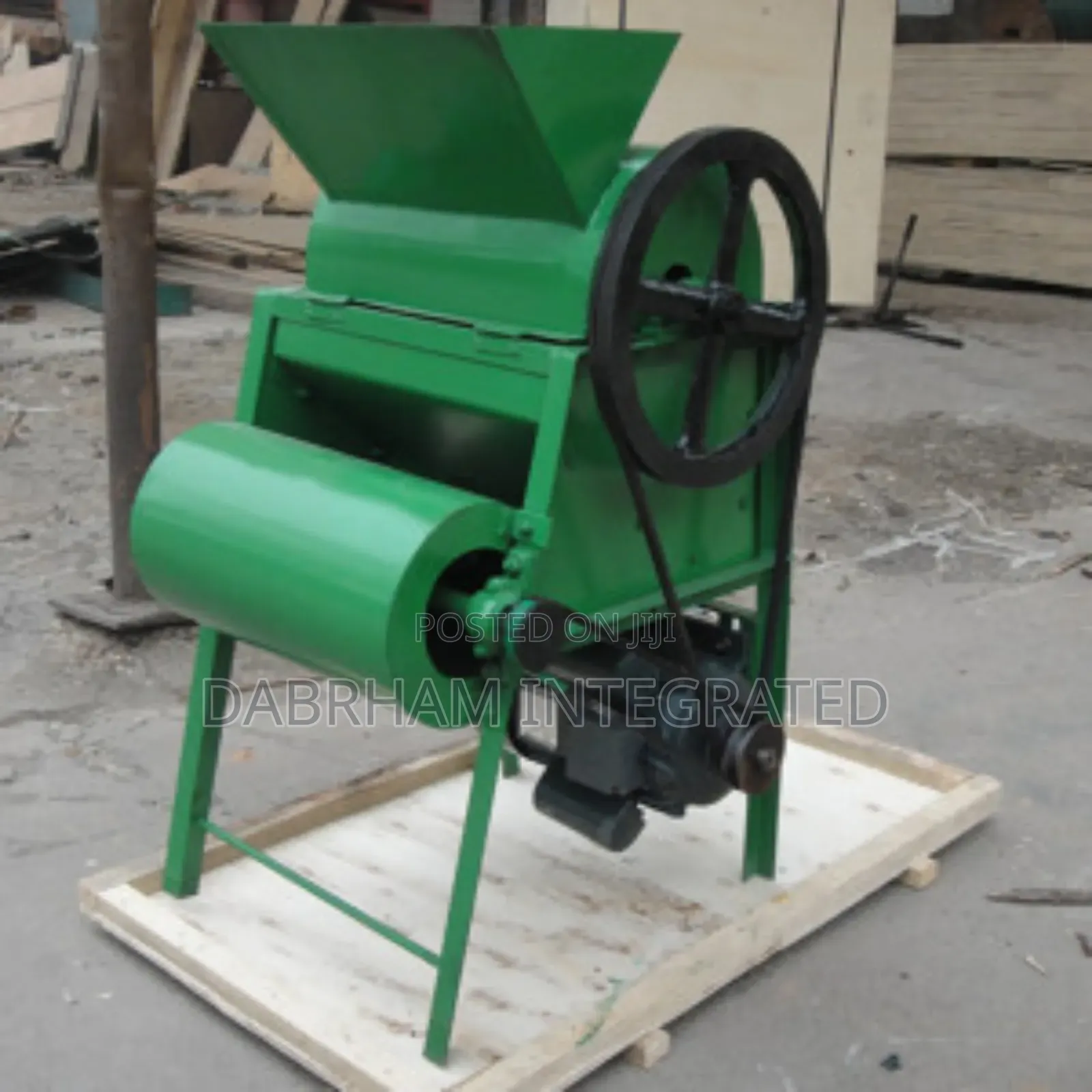 Grandnut Shelling Machine