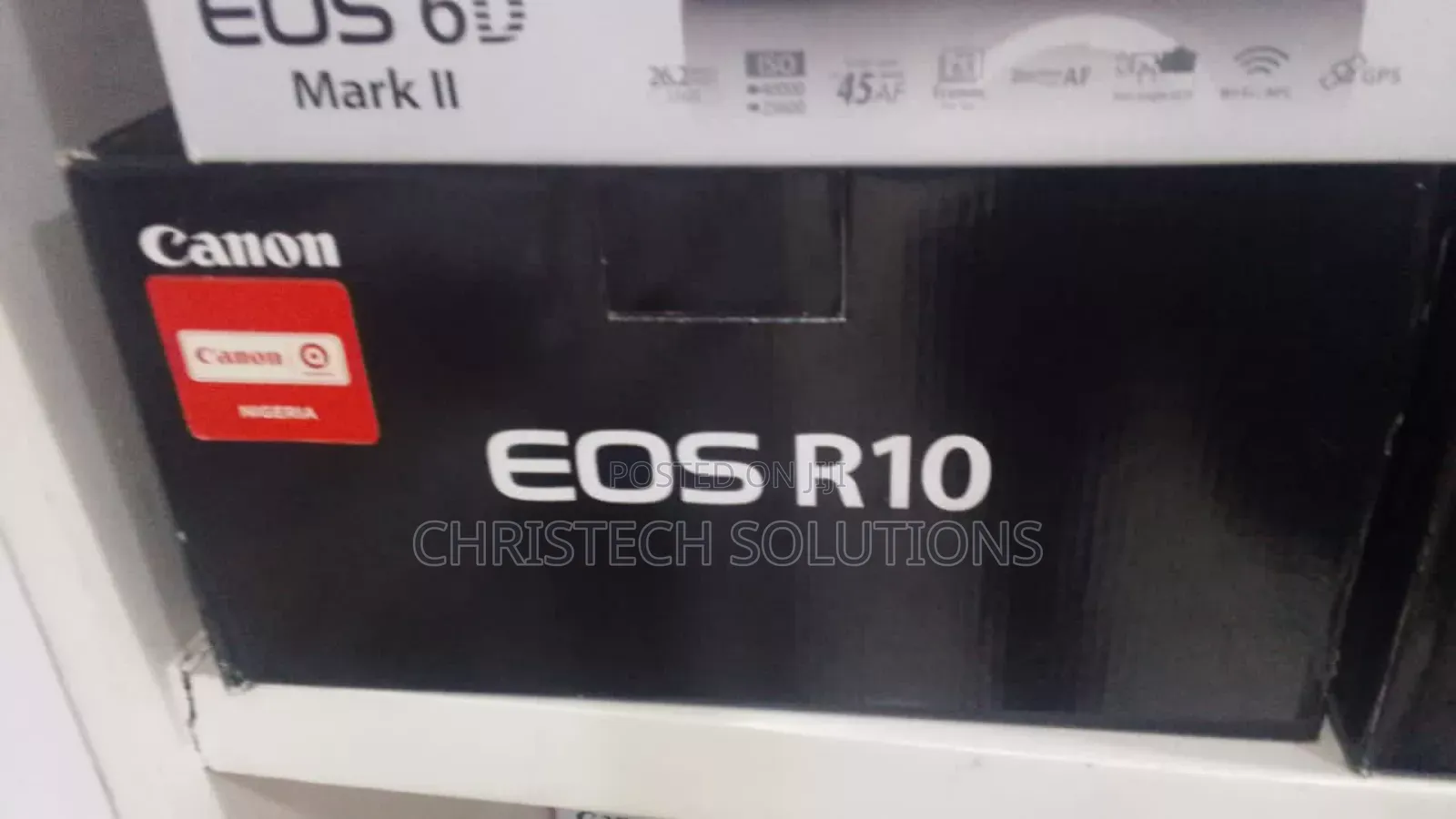 Canon Eos R10