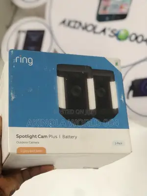 Ring Spotlight Cam Plus Battery 2in1