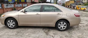 Toyota Camry LE 4dr Sedan (2.4L 4cyl 5A) 2009 Gold