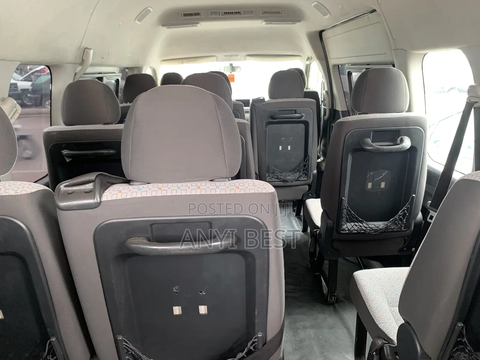 Toyota HiAce 2016 White