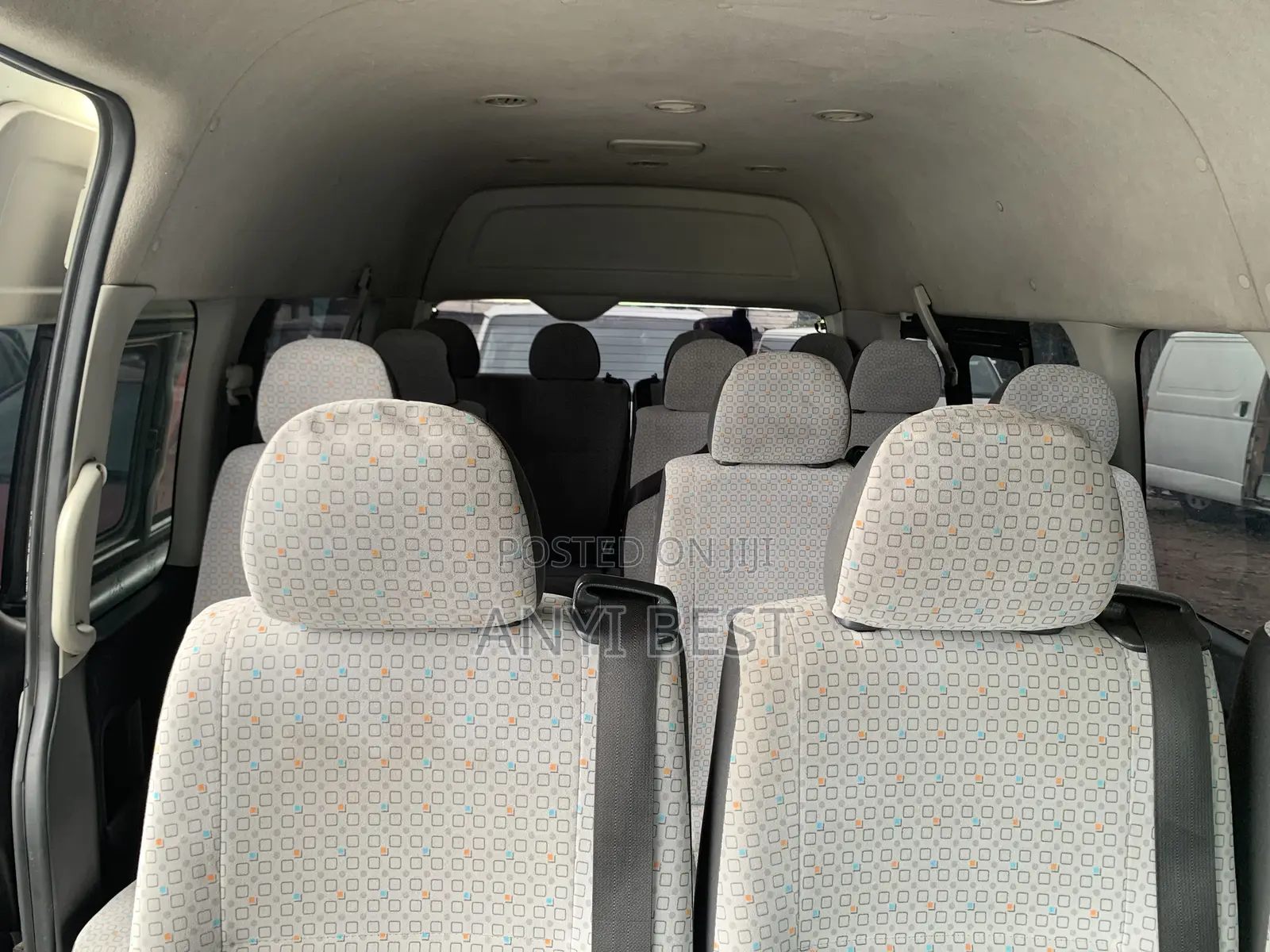 Toyota HiAce 2016 White