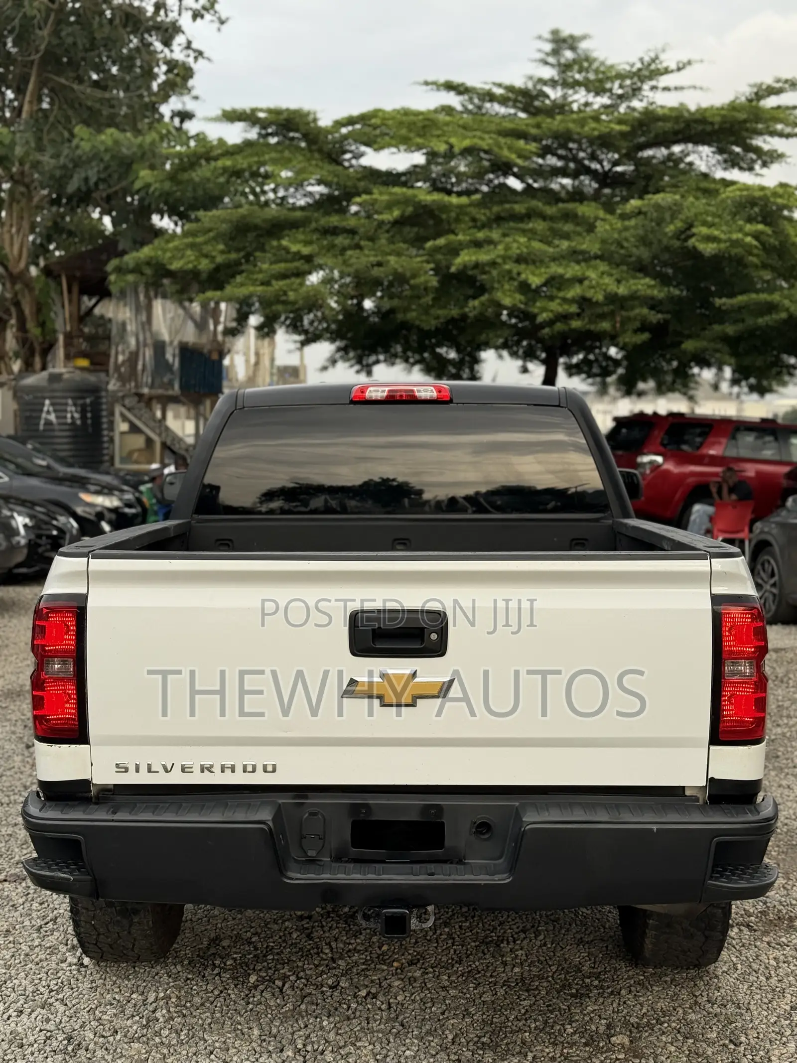Chevrolet Silverado 2014 White