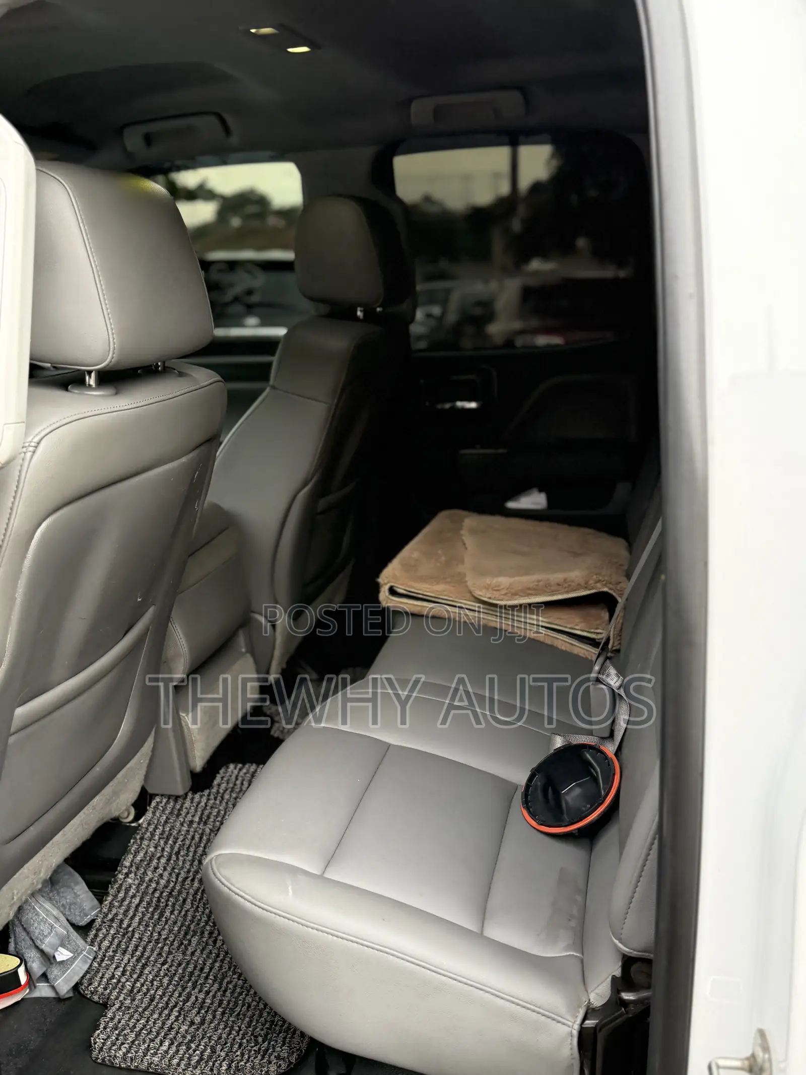 Chevrolet Silverado 2014 White