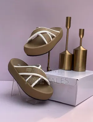 High Quality Balanced Chic Slides