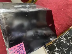 New Laptop Acer 4GB Intel HDD+SSD 320GB