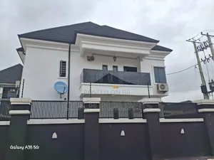 3bdrm Block of Flats in Benin City for rent