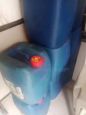 Hydrochloric Acid.Net Weight:32kg
