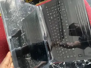 New Laptop Toshiba 8GB Intel Core I3 HDD+SSD 320GB