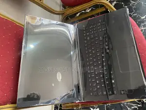New Laptop Toshiba 8GB Intel Core I3 HDD+SSD 320GB