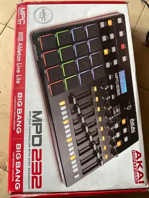 Photo - Akai Mpd232