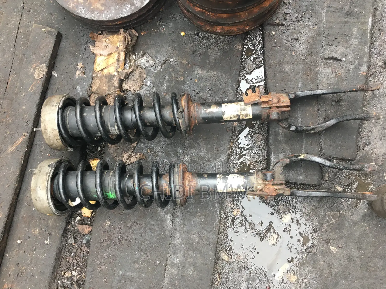 BMW E70 X5 X6 Front Shock