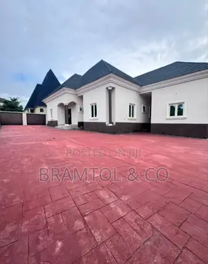 3bdrm Bungalow in Apo District for sale