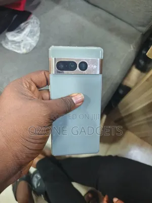 Photo - Google Pixel 7 Pro 128 GB Gray