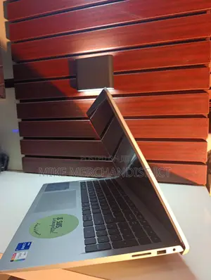 Laptop Dell Inspiron 15 16GB Intel Core i7 SSD 1T