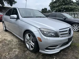 Mercedes-Benz C300 Luxury 4Matic Sedan AWD (3.0L 6cyl 7A) 2011 Silver
