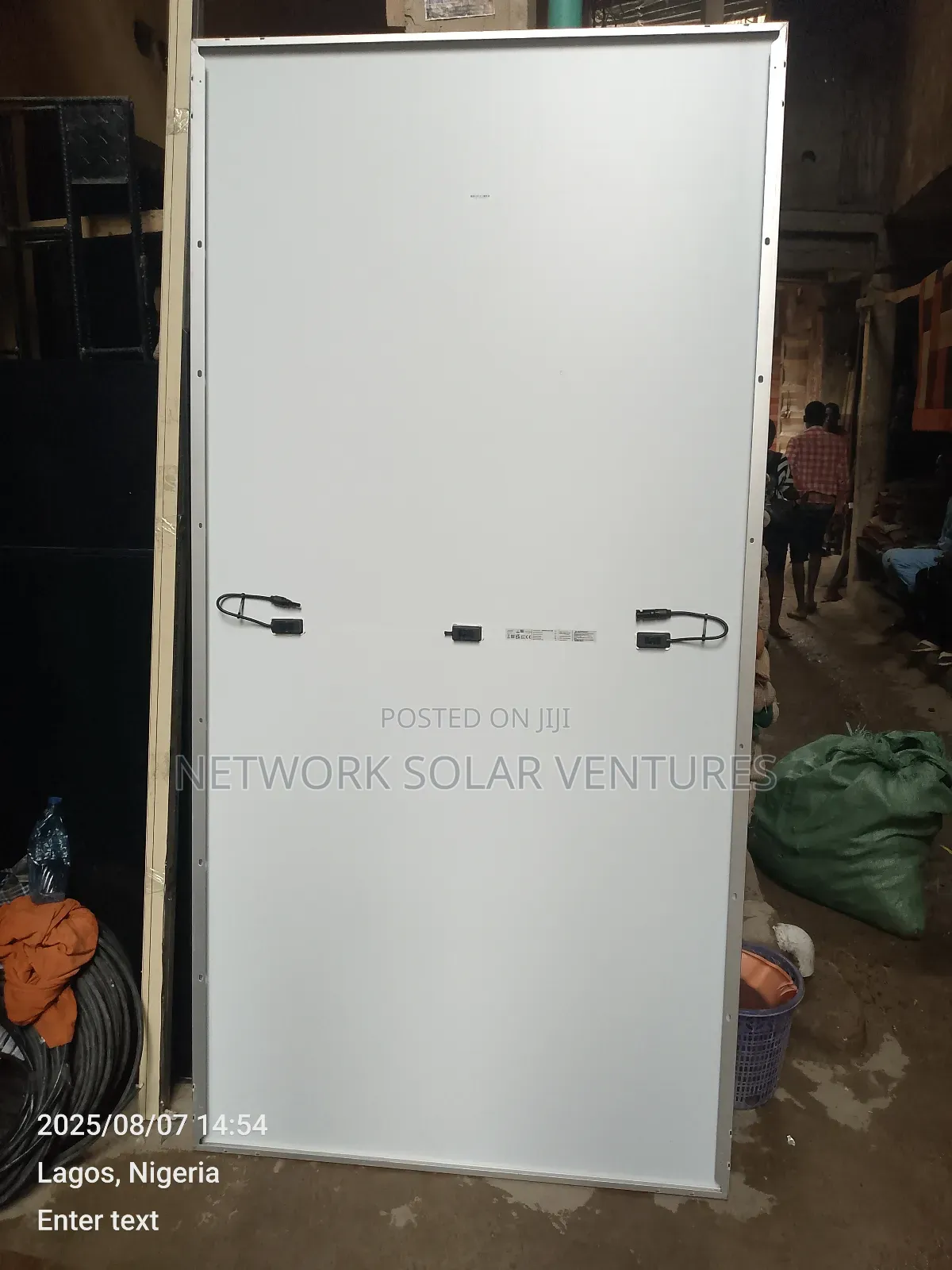 800watts 58.96v 144cell Jinko Solar Panel