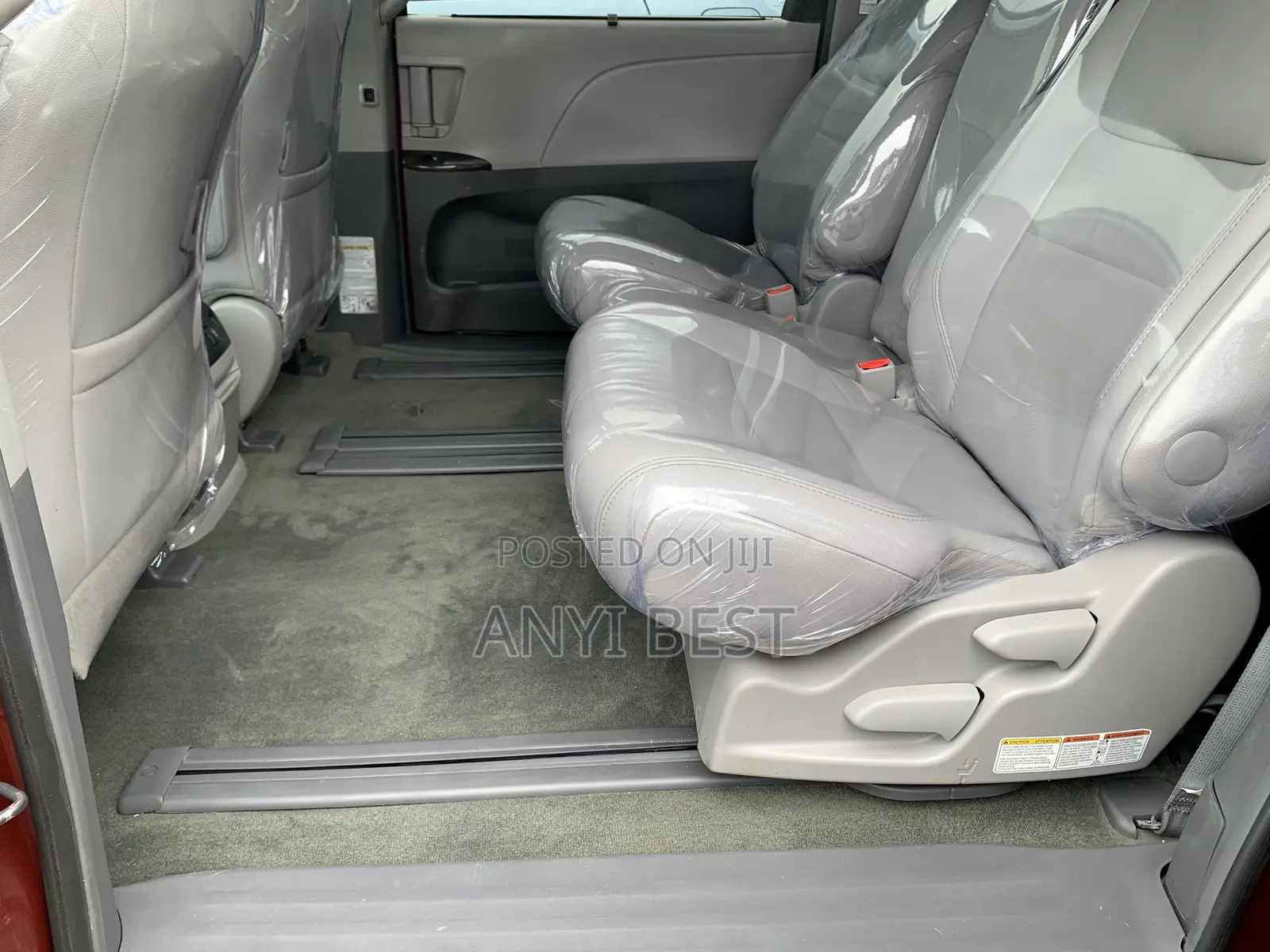 Toyota Sienna 2016 Red