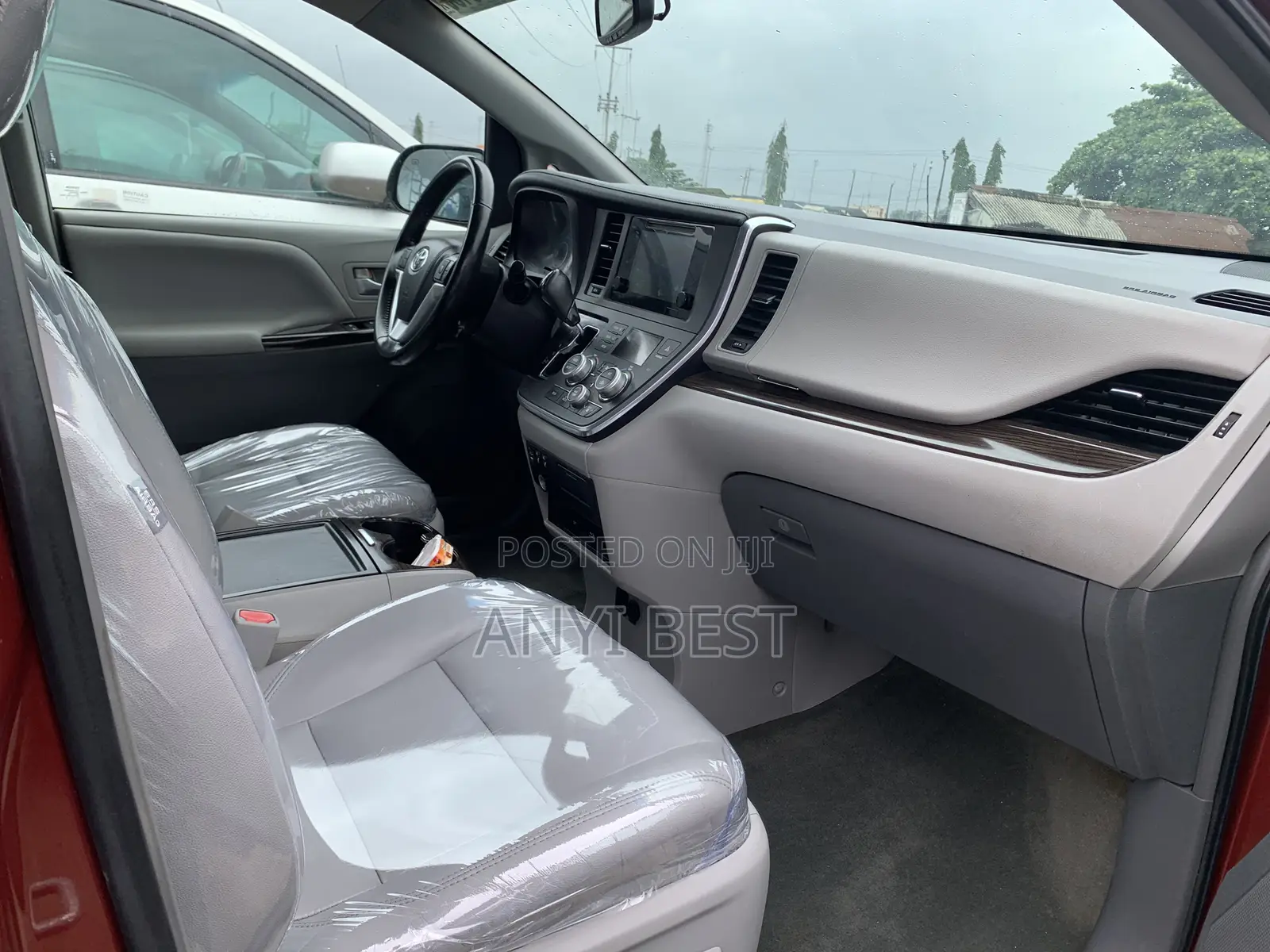 Toyota Sienna 2016 Red