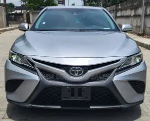 Toyota Camry SE (2.5L 4cyl 8A) 2019 Silver