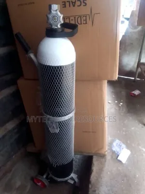 Oxygen Cylinder (Medical Oxygen Cylinder)