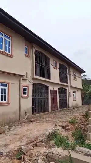 12bdrm Block of Flats in Benin City for sale