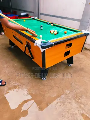 Fully Accessorized 7ft Coin-Operated Snooker