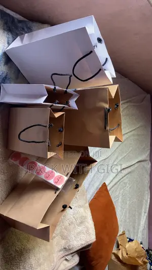 Custom Packaging – Stickers, Paper Bags Labels