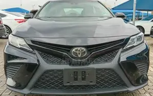 Photo - Toyota Camry 2018 Black