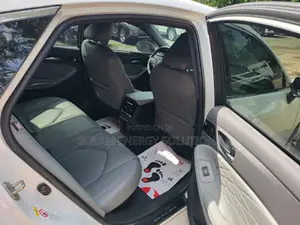 Toyota Avalon 2018 White