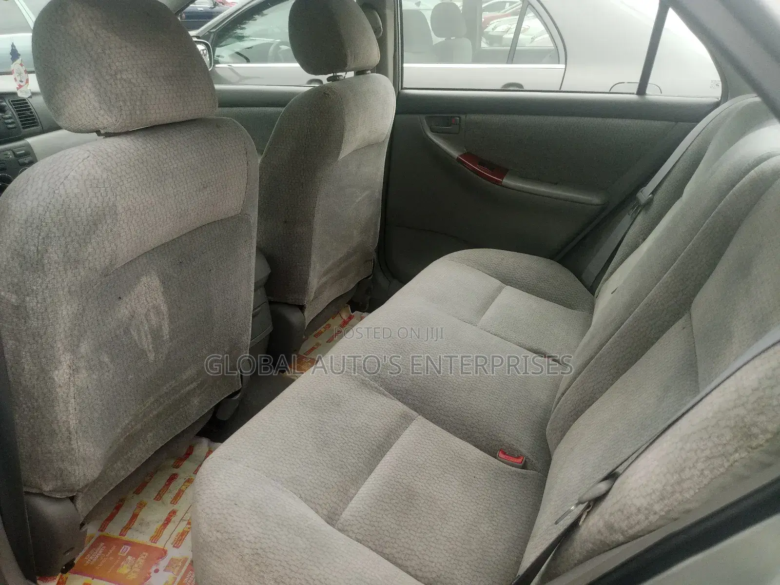 Toyota Corolla LE 2004 Silver