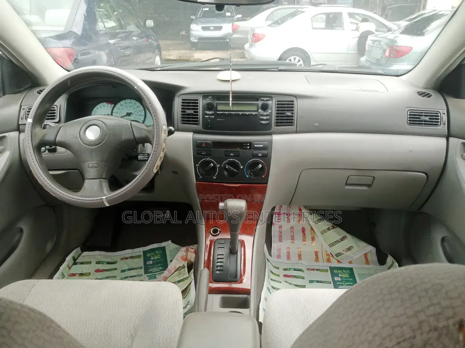 Toyota Corolla LE 2004 Silver