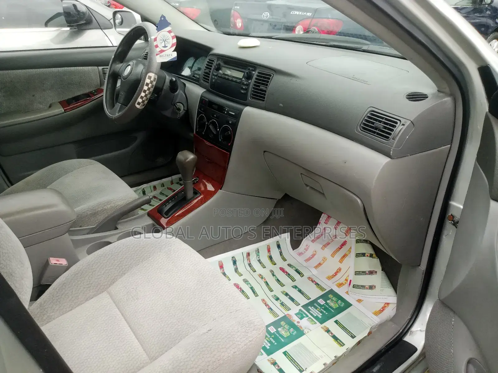 Toyota Corolla LE 2004 Silver