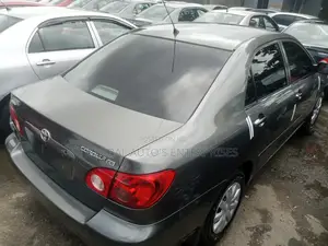 Toyota Corolla LE 2005 Gray
