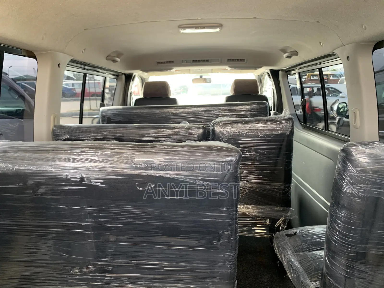 Toyota HiAce 2007 White