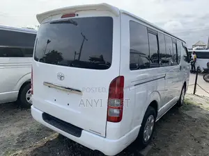 Toyota HiAce 2007 White