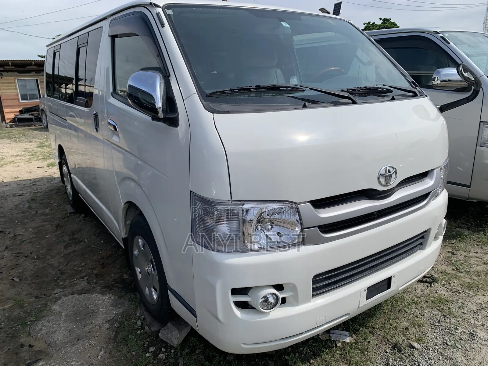 Toyota HiAce 2007 White