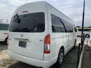 Toyota HiAce 2017 White