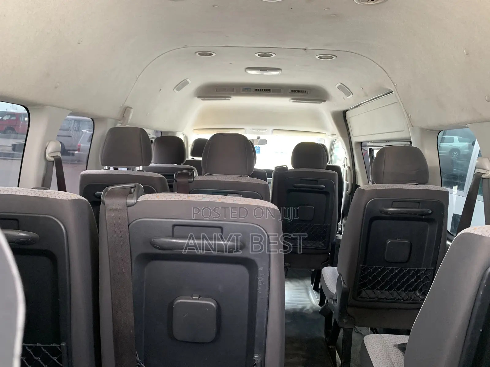 Toyota HiAce 2017 White
