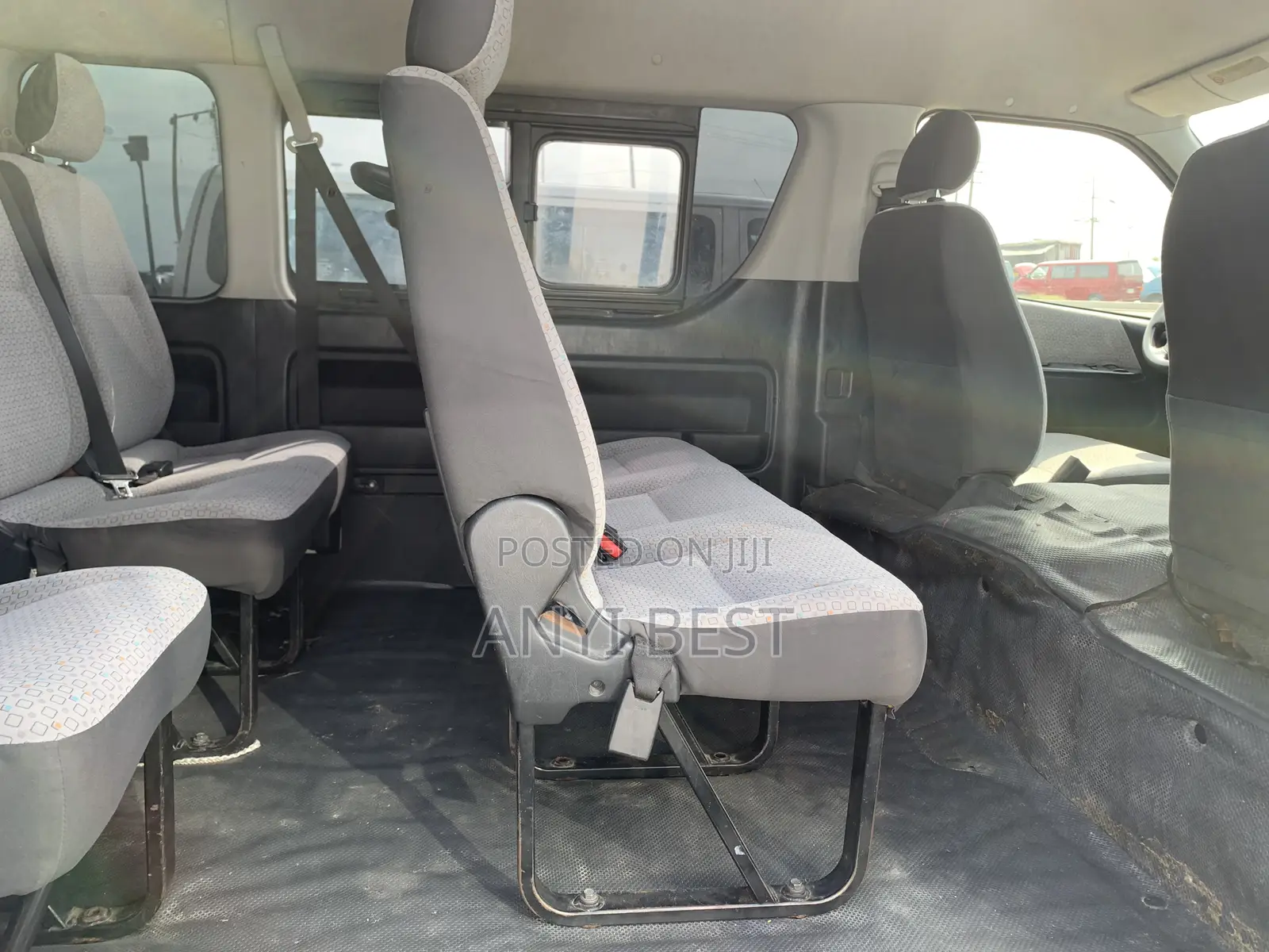Toyota HiAce 2017 White