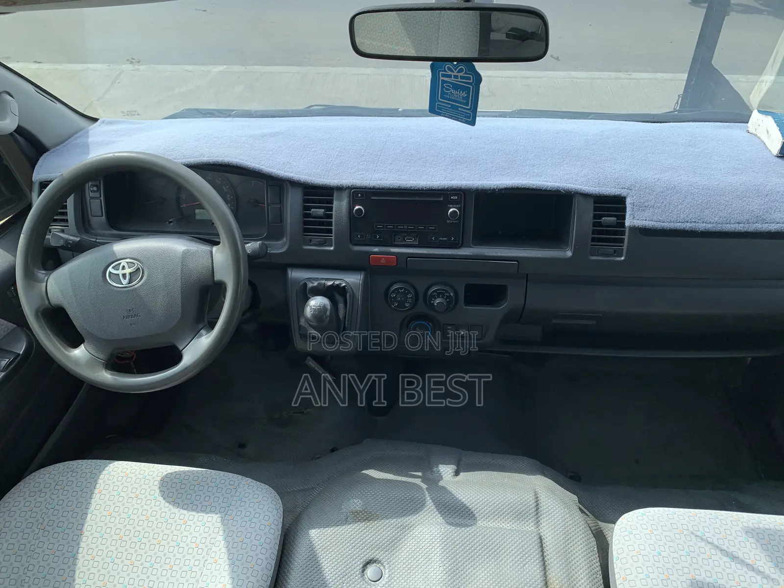 Toyota HiAce 2017 White
