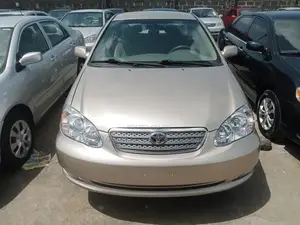 Toyota Corolla LE 2006 Gold